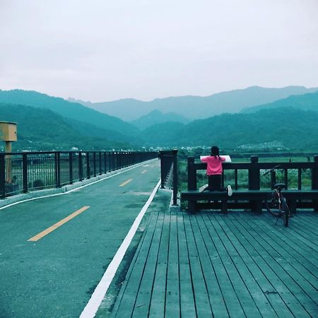 Pu Shi Homestay Yuli Exteriér fotografie
